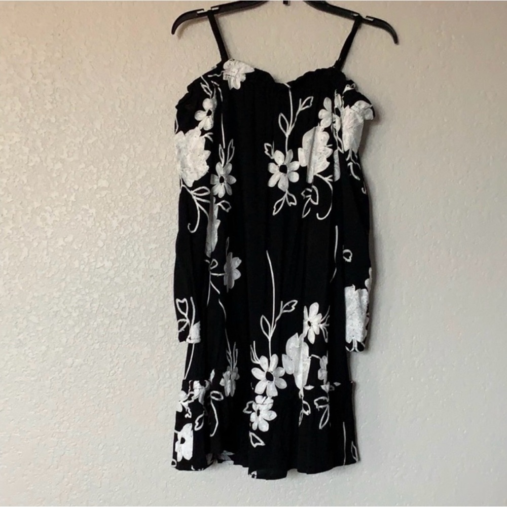 Like new flower embroidered off the shoulder dress